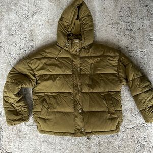 Urban Outfitters puffer jacket. Size medium.